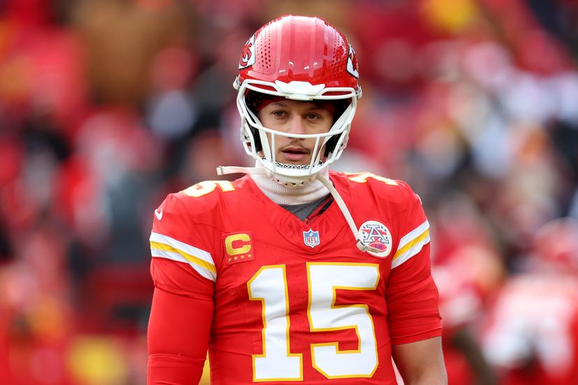 Tom Brady Stuns NFL by Defending Patrick Mahomes — And Mahomes’ 7-Word Reply Breaks the Internet