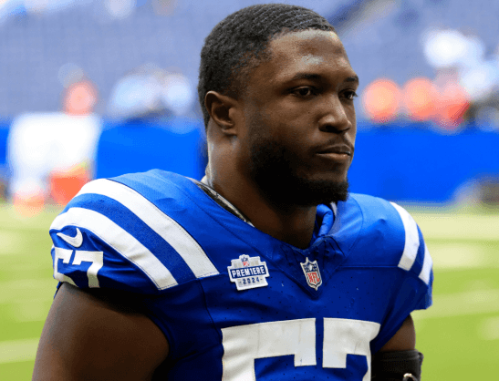 Colts Defensive Standout Jaylon Carlies Breaks His Silence After Wiping All Social Media Amid Injury Rumors – Reveals Heartbreaking Family News That Shocked the Entire NFL