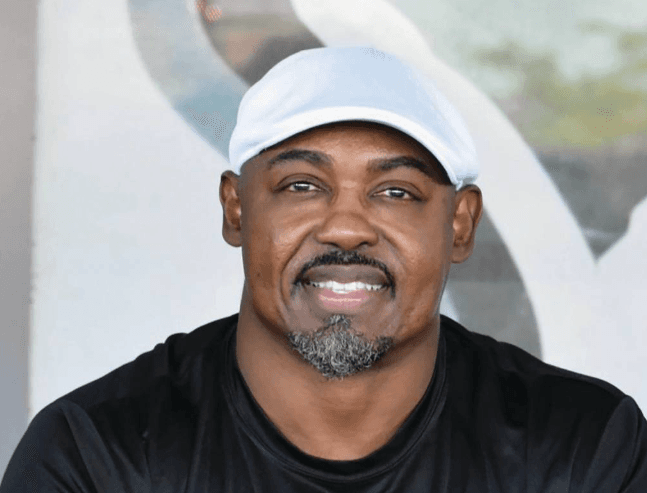 Eagles Legend Erases $667K in School Lunch Debt — Brian Dawkins Delivers a Victory Bigger Than Any Super Bowl