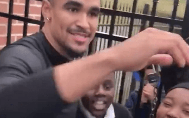 Eagles QB Jalen Hurts Goes Viral After a Simple Gesture at Practice Unexpectedly Changes a Young Fan’s Life