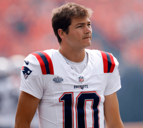 After a 35–31 Comeback Win Over the Patriots, Drake Maye Was Left Dejected on the Sideline — Then Josh Allen Walked Over and Said 13 Words That Brought Him to Tears