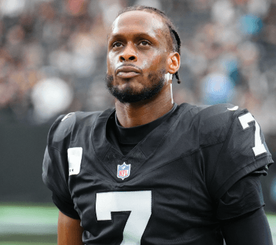 After a Dominant 31–0 Win Over the Raiders, Geno Smith Was Left Dejected on the Sideline — Then Jalen Hurts Walked Over and Said One Sentence That Brought Him to Tears
