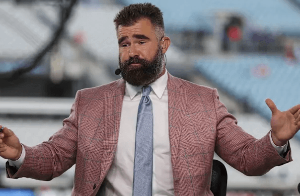 Eagles Legend Jason Kelce Defends Philadelphia After Raiders’ “Ref-Bribery” Claims — Dominant Win Leaves No Room for Excuses