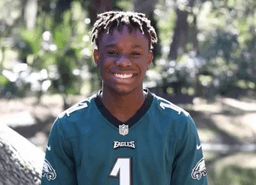 Eagles’ Beloved Ball Boy — A Future MVP’s Journey Painfully Cut Short on Christmas Eve at 16. After the Heartbreaking News, Eagles Star Visited the Family and Donated $50,000 to Help Cover Medical and Funeral Expenses