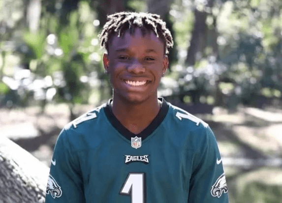 Eagles’ Beloved Ball Boy — A Future MVP’s Journey Painfully Cut Short on Christmas Eve at 16. After the Heartbreaking News, Eagles Star Visited the Family and Donated $50,000 to Help Cover Medical and Funeral Expenses