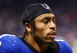 RESPECT: Jonathan Taylor Silences NRG Stadium With a Quiet Gesture Before the New Year’s Game