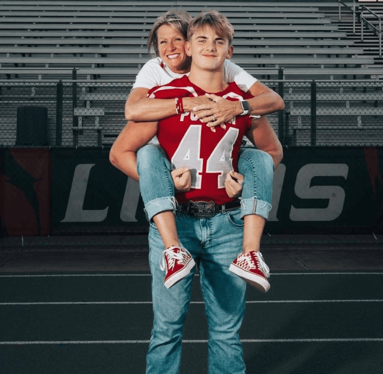 Top Indianapolis Colts Draft Target, Seen as "Future MVP" - Promising Defensive Player Tragically Passes Away Just After His 17th Birthday