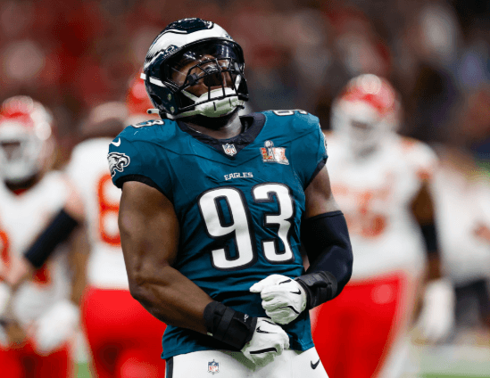 Former Eagles Defensive Star and Super Bowl Champion Voices Frustration in New England, Sends Emotional Message Hinting at Philly Return