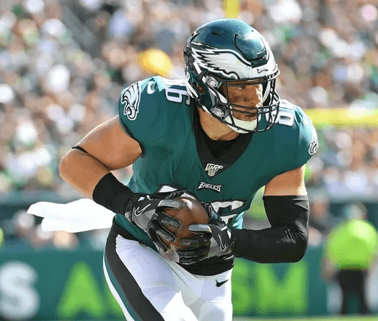 GM Howie Roseman Is Working to Bring Back the Former Super Bowl Hero Who Caught the Historic Touchdown That Delivered a Championship to the Eagles Amid Dallas Goedert’s Uncertainty