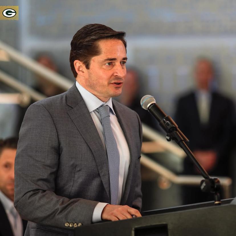 Packers President Ed Policy Issues Strong Statement After Racist Incident Targeting a Veteran at MetLife Stadium East Rutherford, New Jersey.