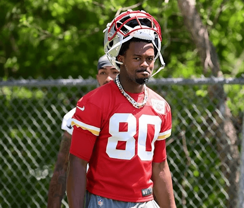Chiefs Left Stunned: Chris Jones’ “Hero” Moment After Discovering WR Tyquan Thornton Collapsed at Wednesday’s Practice