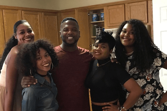 LeRoy Butler and His Wife, Along With Their 7 Children, Create the Most Heartwarming Christmas Story in Green Bay — A Gesture the Entire NFL Should Learn From
