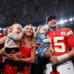 Patrick Mahomes and His Wife Gift the Entire Kansas City Chiefs, Creating the Most Meaningful Christmas Story in Kansas City — One That Made the Entire NFL Take Notice