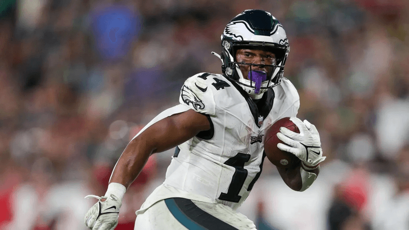 NFL’s No. 1 Sought-After Running Back Shocks League by Rejecting 9 Teams, Ready to Re-Sign with the Packers when the Super Bowl opportunity approaches