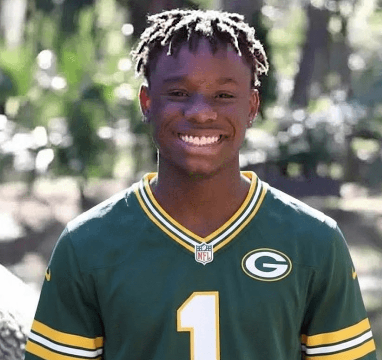 Packers and NFL Community Mourn the Beloved 16-Year-Old Green Bay Ball Boy Lost Tragically on Christmas Night, Team Star Jordan Love Steps Forward in Emotional Support of the Family