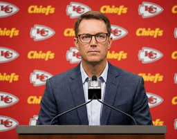 CBS Sports President David Berson Suspends Legendary Broadcaster Jim Nantz just hours after his disrespectful remarks toward the Chiefs, right before the crucial Chiefs–Raiders matchup this Sunday