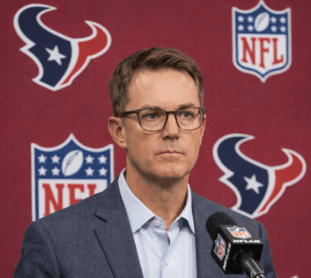 CBS Sports President David Berson Suspends Legendary Broadcaster Jim Nantz just hours after his disrespectful remarks toward the Texans, right before the crucial Texans–Colts matchup this Sunday