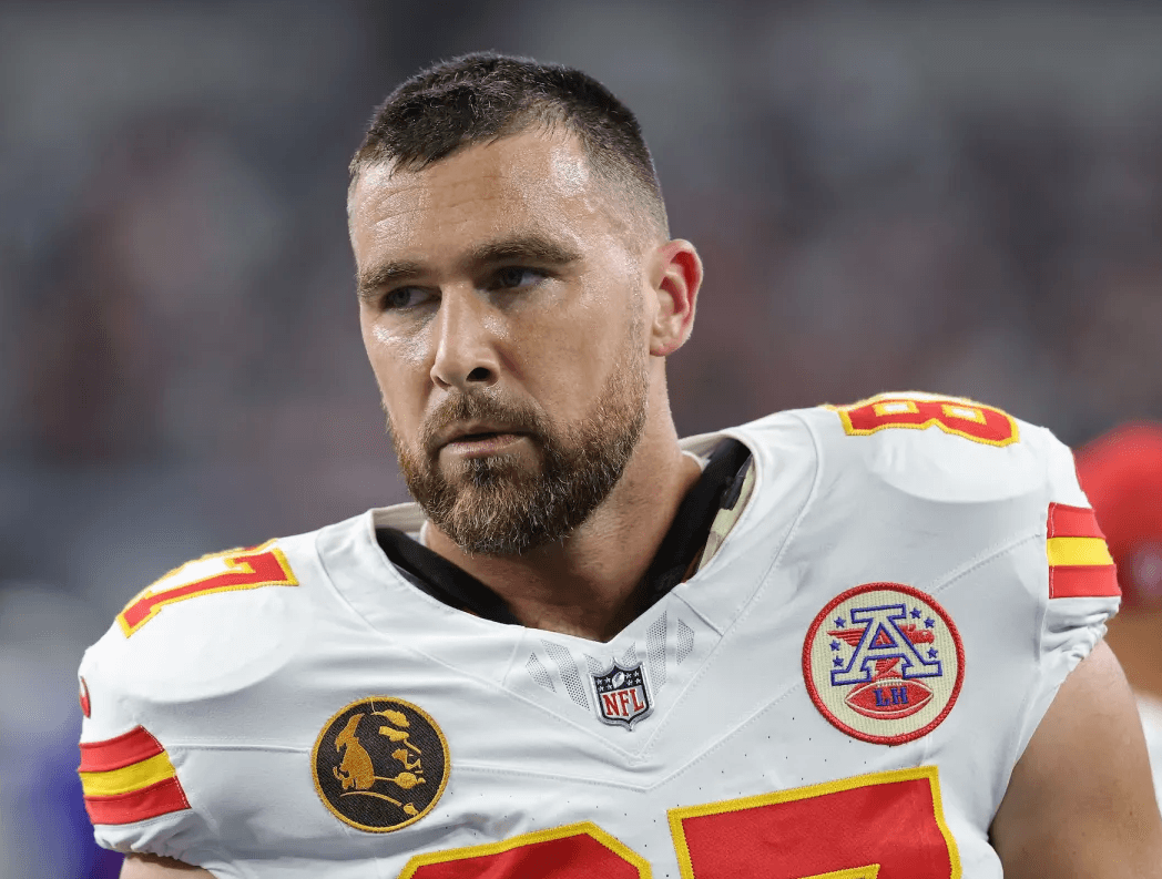 “I’m not done yet”: Chiefs star Travis Kelce reassures fans and speaks out in defense of a Chiefs staff member amid the viral “Chiefs Moron” video after he completely ruined Travis Kelce’s special moment and angered Al Michaels [VIDEO]