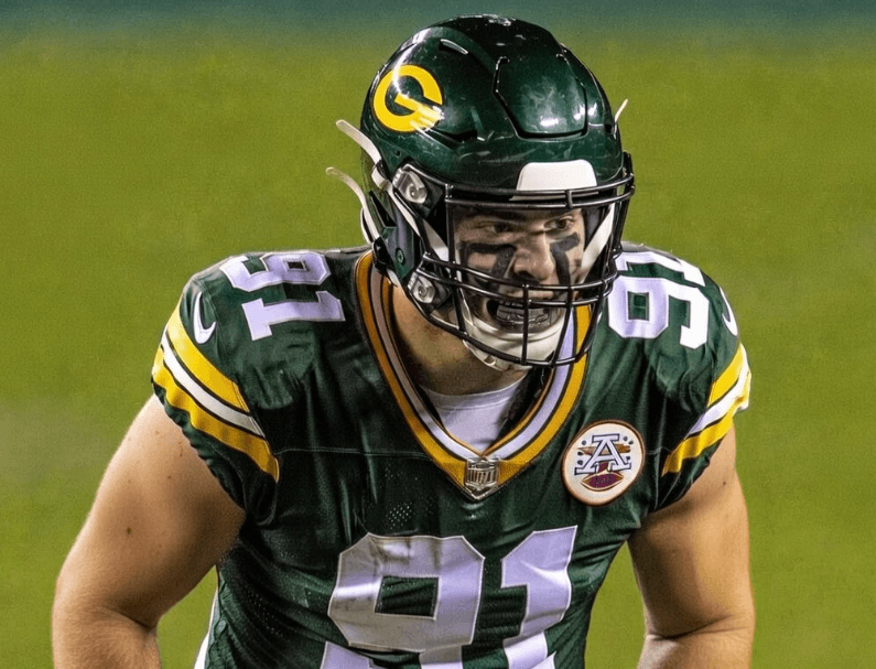 NFL Sack Leader and 4x Pro Bowl DE Purchases $18 Million Property in Green Bay—Fans Speculate He Has Reached Agreement with the Packers