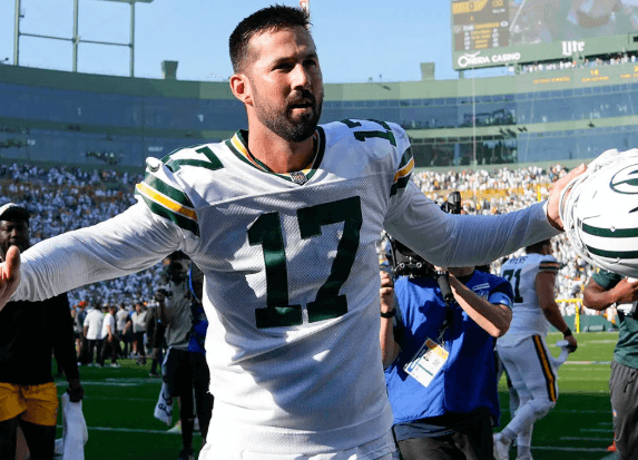 Two Packers stars are planning to retire after the season following years of serious injuries.