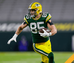 Former Packers TE Signs Record Deal With Patriots — Publicly Says Tucker Kraft Was the Barrier to His Return to Packers