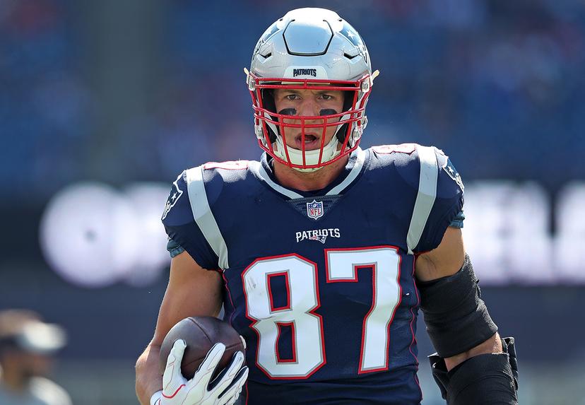 Legend Rob Gronkowski Makes Moves That Have Fans Speculating He’ll Sign a One-Year Deal to Team Up with the Young QB