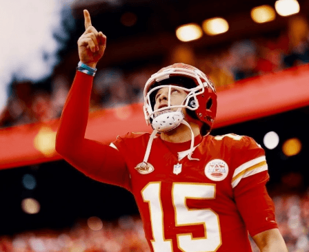 Patrick Mahomes and a Quiet Act Amid the Louisville Tragedy