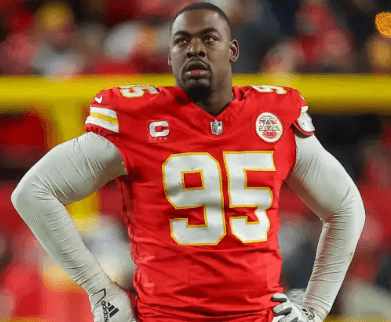 Kansas City Chiefs Teammates and Fans Shed Tears and Pray Together for Chris Jones and Madeline Jones After Heartbreaking Announcement....