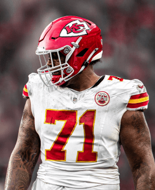 Chiefs Star Delivers Powerful, Heartfelt Message Honoring the “Real Heroes” in Life — A Remarkable Moment of Humility That Leaves Chiefs Kingdom in Awe