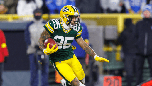 Right After Packers’ 28-21 Win, Superstar Caleb Williams Shockingly Praises Green Bay’s Hero – the Man Who Returned After Being Benched and Penalized for a Terrible Start