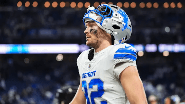 Just 12 Hours After Being Fired, Ross Dwelley Stuns Detroit by Asking to Join the Practice Squad — But the Leadership's Cold Decision Leaves Lions Nation Speechless