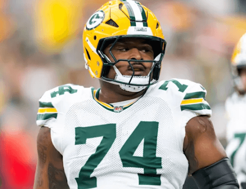 After Learning He Might Have to Leave Due to Salary Cap Issues, 2× Pro Bowl Packers Superstar Brings Packers Nation to Tears by Expressing Willingness to Take Pay Cut to Stay in Green Bay: “My Heart Belongs Here.”