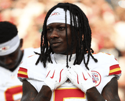 Amid Swirling Rumors, Chiefs Star Hollywood Brown Breaks Silence to Explain Absence Against Chargers — Revealing Heartbreaking Family News That Shocked the Entire NFL