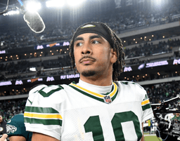 Just Before Kickoff in Packers vs. Broncos at Empower Field, Jordan Love Leaves Green Bay Fans Speechless — Not With a Deep Throw, But With a Special Gesture Toward Washington That Moved the Entire NFL