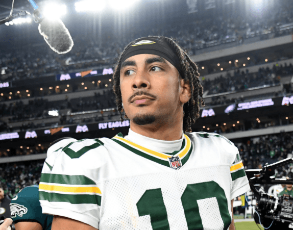 Just Before Kickoff in Packers vs. Broncos at Empower Field, Jordan Love Leaves Green Bay Fans Speechless — Not With a Deep Throw, But With a Special Gesture Toward Washington That Moved the Entire NFL