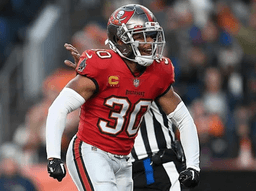 Former Super Bowl Champion Turns Down 9 Teams Just One Day After Seahawks Release, Willingly Accepts a Pay Cut to Join the Buccaneers Just to Play Alongside His Idol Mike Evans