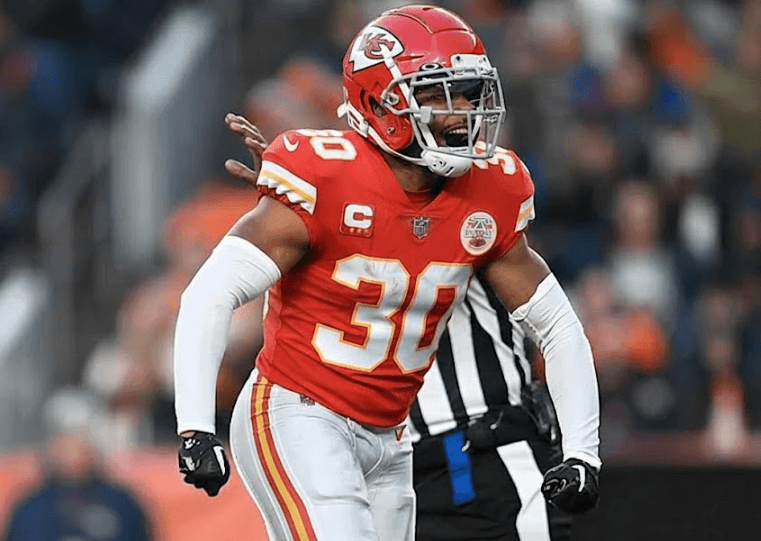 Former Super Bowl Champion Turns Down 9 Teams Just One Day After Seahawks Release, Willingly Accepts a Pay Cut to Join the Chiefs Just to Play Alongside His Idol Chris Jones