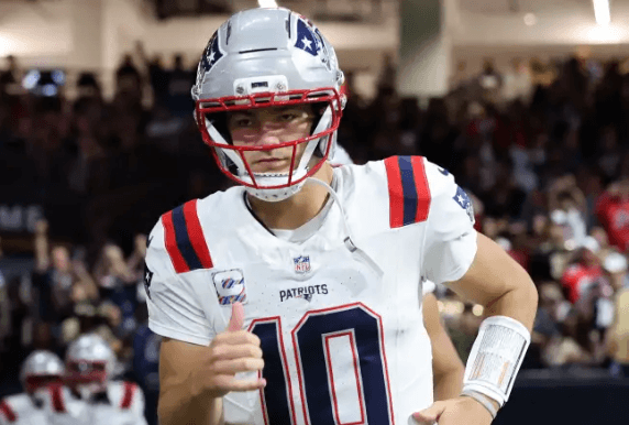 Down 13–24 with pressure closing in on the sideline, Drake Maye reignites like a flame to lead the Patriots’ stunning comeback — revealing the moment that changed everything
