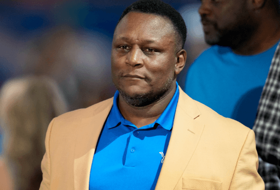 Lions legend Barry Sanders speaks out to defend Detroit Lions after Nikki Bella’s harsh attacks aimed directly at fans following a painful loss to the Steelers