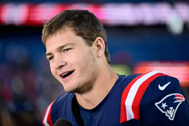 Former Super Bowl–Winning Head Coach Jon Gruden Sparks NFL Firestorm by Ranking Drake Maye Above Josh Allen – and Maye’s Humble Response Leaves the Entire League in Awe