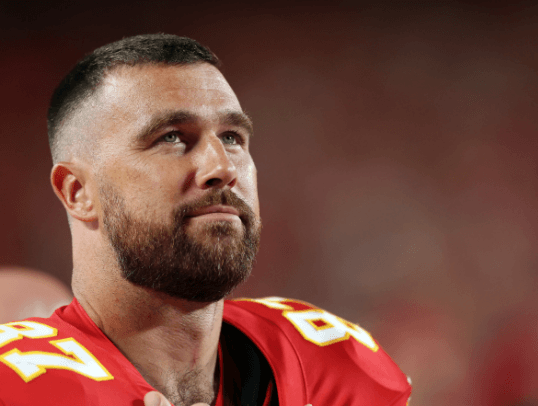 Travis Kelce’s Subtle Tunnel Moment Sparks Retirement Speculation After Chiefs’ Loss to Broncos