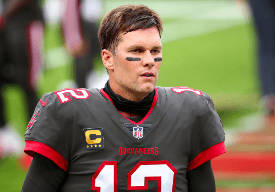 Tom Brady Sends a Blunt Wake-Up Call to Buccaneers Fans After Dolphins Loss: “If you’re not here right now, don’t celebrate later”