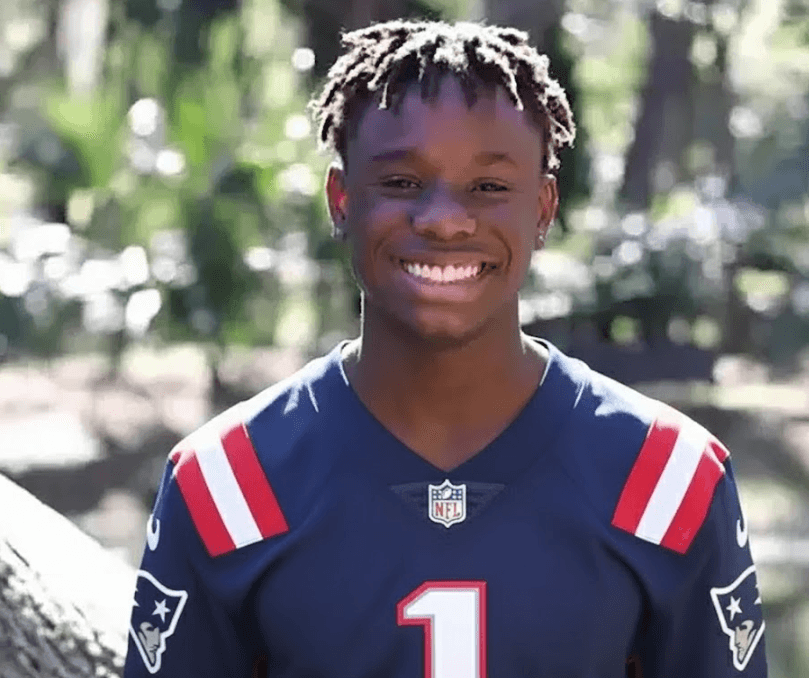 Patriots and NFL Community Mourn the Beloved 16-Year-Old New England Ball Boy Lost Tragically on Christmas Night, Team Star Steps Forward in Emotional Support of the Family