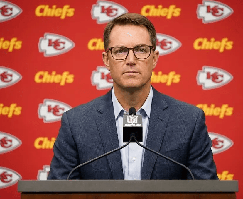 Official: CBS Sports President David Berson disciplines Jim Nantz after controversial remarks about the Chiefs, just ahead of the Chiefs–Raiders matchup 