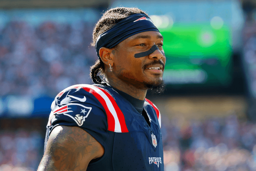 After Patriots’ 38–10 Rout of Dolphins, Stefon Diggs Quietly Thanks the Teammate Who Stood by Him Through the Darkest Days of Assault Allegations
