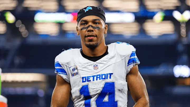 After the Lions’ 19–16 win over the Bears, Amon-Ra St. Brown sparked widespread attention by thanking a Bears offensive superstar — revealing an emotional moment that resonated across the entire NFL