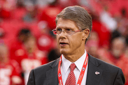 Chiefs Owner Clark Hunt Speaks Out to Protect Fans After Serious Altercation Outside Allegiant Stadium Leaves a Kansas City Supporter Hospitalized