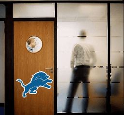 Former Head Coach Mike McDaniel Spotted in Emergency Late-Night Meeting With Owner Sheila Ford Hamp and Head Coach Dan Campbell — What Was Revealed Afterward Shocks the NFL