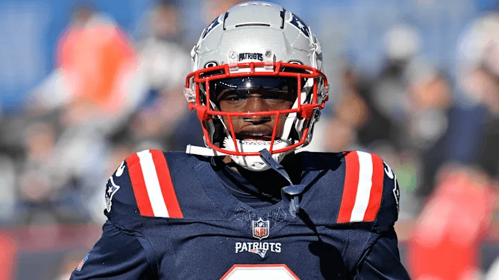 Less than 12 hours after leaving the 49ers, the Patriots’ former fourth-round rookie wide receiver moves New England with an emotional plea to return — willing to do anything to wear the colors that symbolize America one more time
