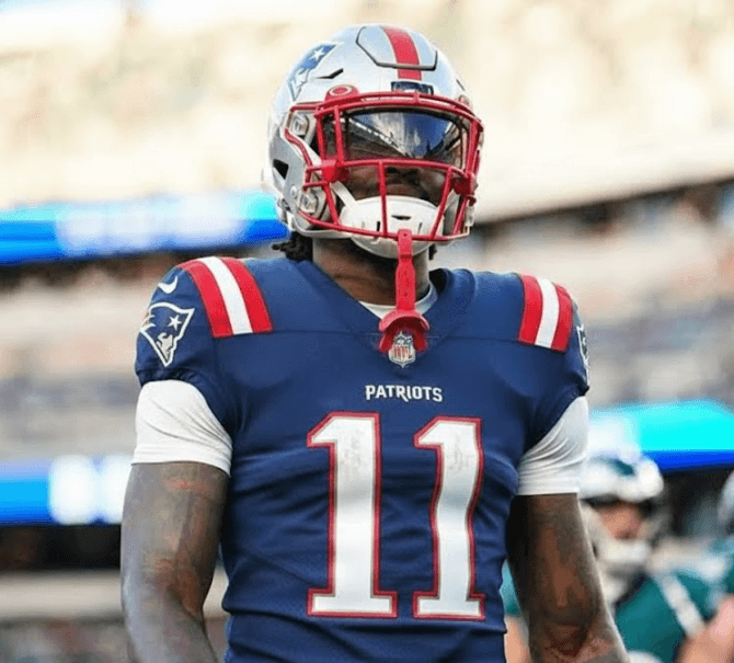 A two-time Super Bowl cornerstone and 3x Pro Bowl offensive superstar sends shockwaves through the NFL by signaling interest in the Patriots, opening the door to a potential reunion with head coach Mike Vrabel